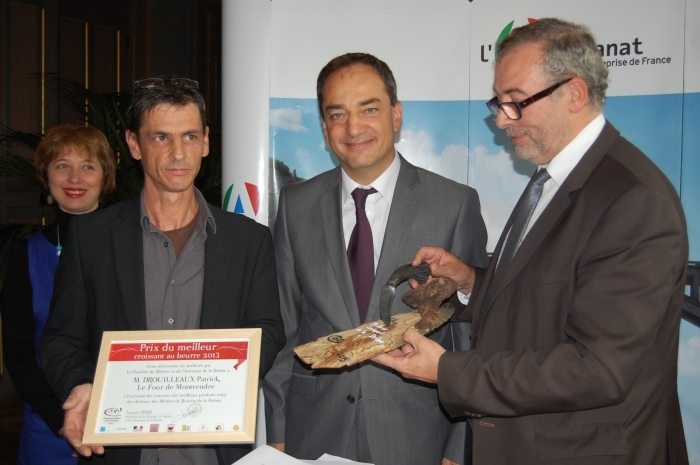 UN ARTISAN DE LA COMMUNAUTE DE COMMUNE DE LA RAYE GAGNE LE PRIX